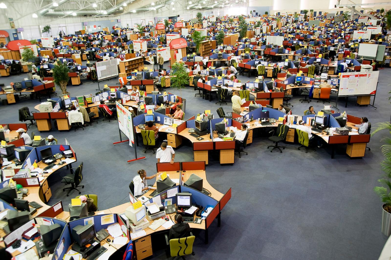 Johannesburg's AI Boom Creates Jobs, But Threatens Thousands of Workers